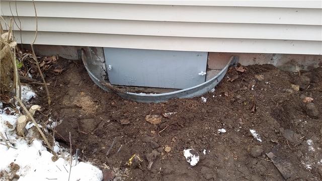 An EverLast Door Provides An AirTight Entrance