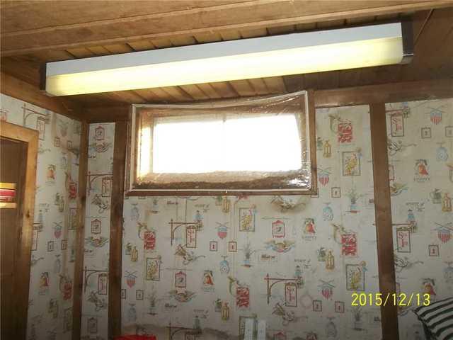 Windows In Need Of Replacement