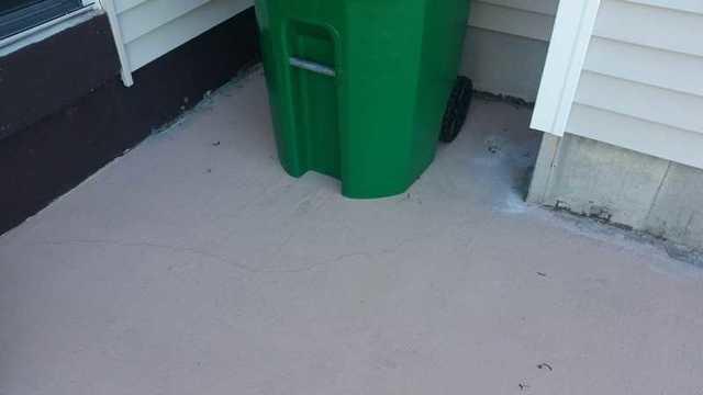 Sinking slab near home in Felton, DE