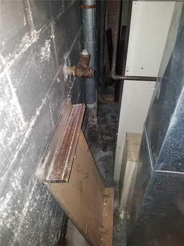 Efflorescence on Basement Walls