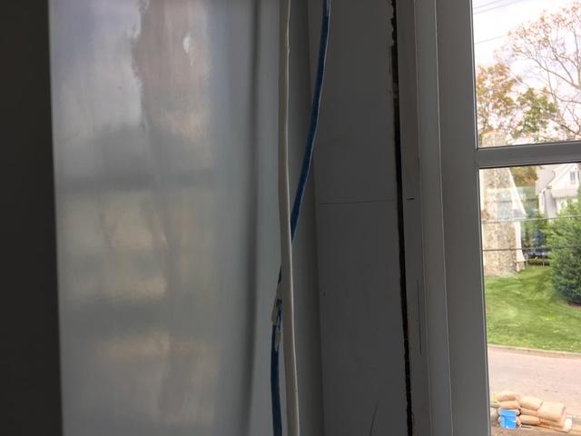 Wiring for Screen