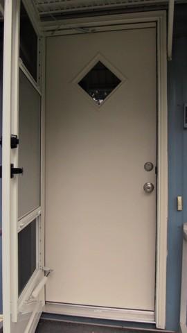 Janet and Larry were experiencing water in their front door before we installed their new doors, but wherever the water was from, it won't be coming in their front door anytime in the near future after they had Pinnacle Exteriors replace their old door.