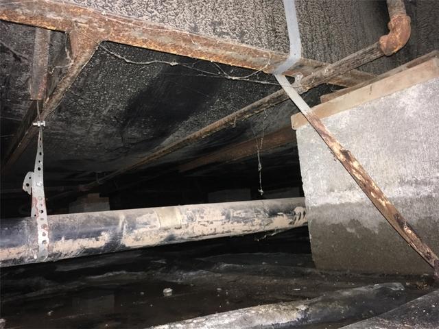 Wet crawlspace in Keizer, OR