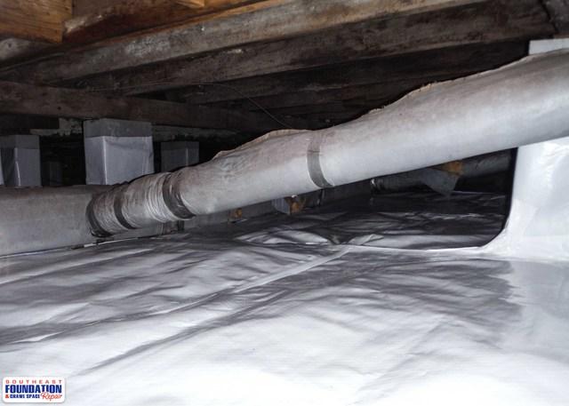 By installing the CleanSpace EncapsulatioN System we are able to create a nice and bright crawl space.