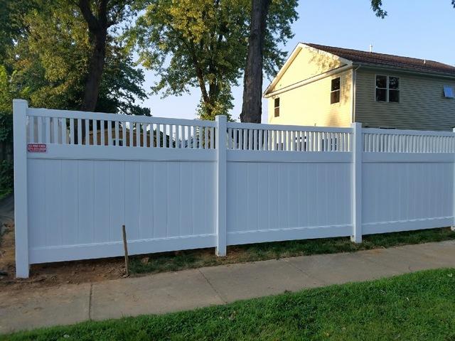 Closed top 2x2 lattice privacy Fence Install
