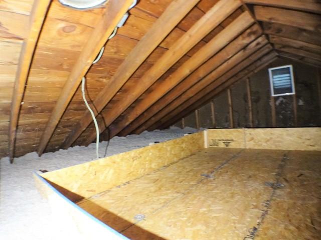 Cellulose Insulation Dam