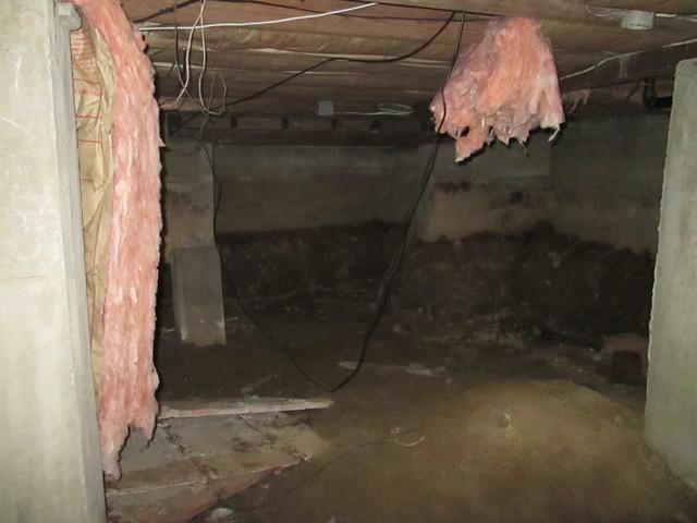 Flooded Crawlspace in Brooklyn, Connecticut
