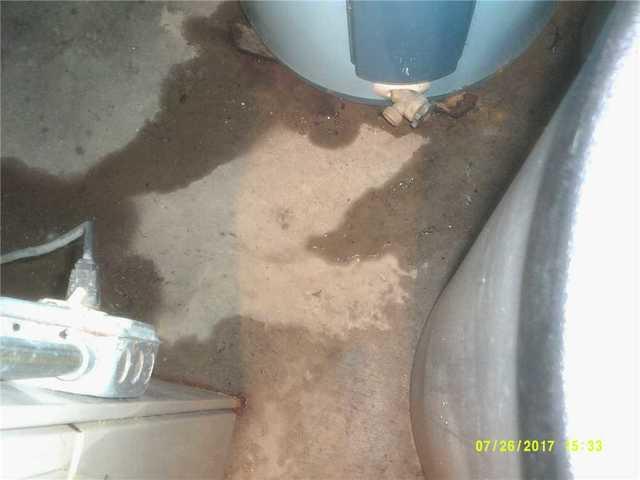 Clear signs of sitting water in the basement were already present during our inspection.