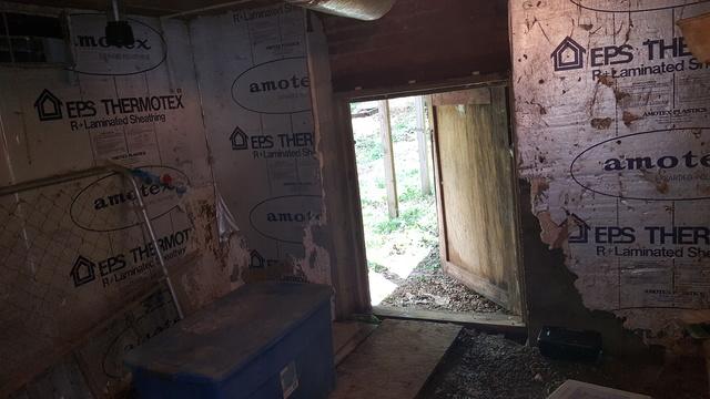 Old access to the crawl pace