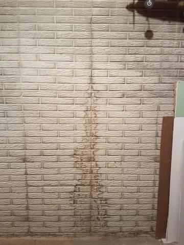 Untreated Crack