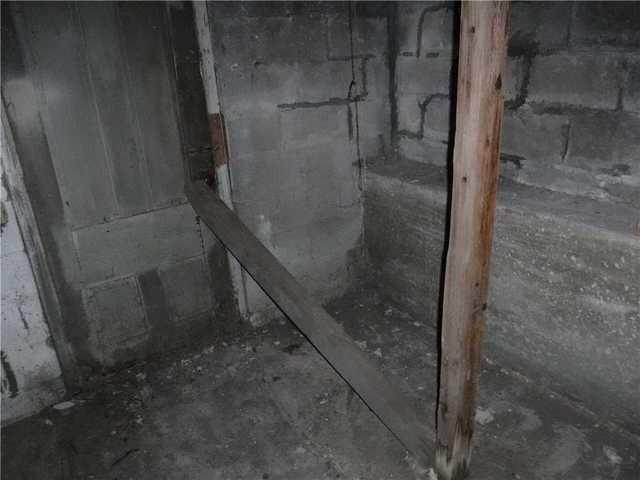 Basement Humidity Affects Wooden Beams