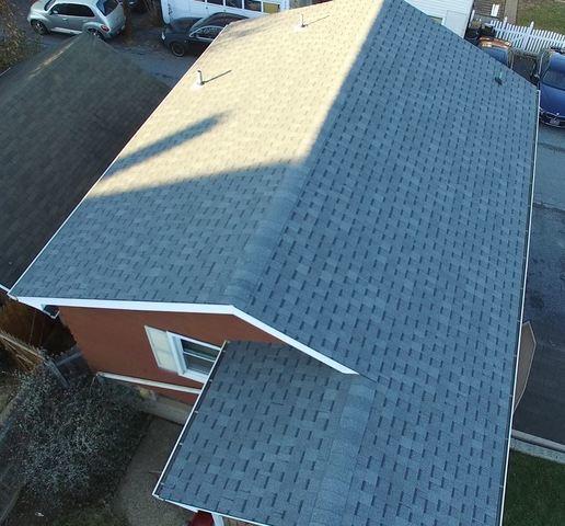 The peaks on this roof look awesome