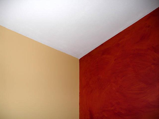 <p>This is showing clean edging with faux-painted wall.</p>