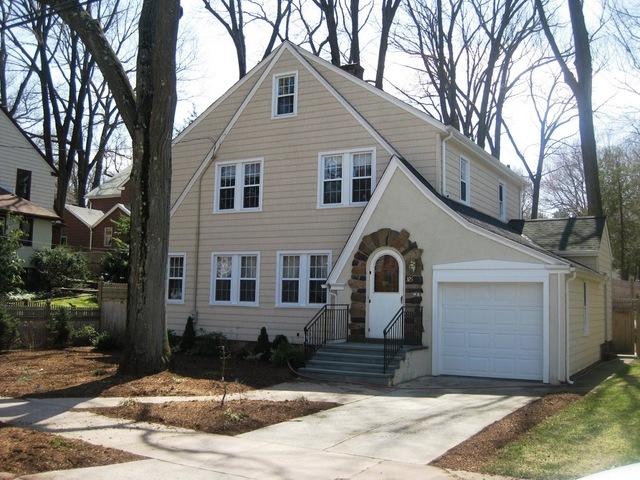 Stucco with wood shingles