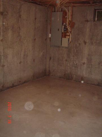 Wet Basement Walls in Plainfield, CT