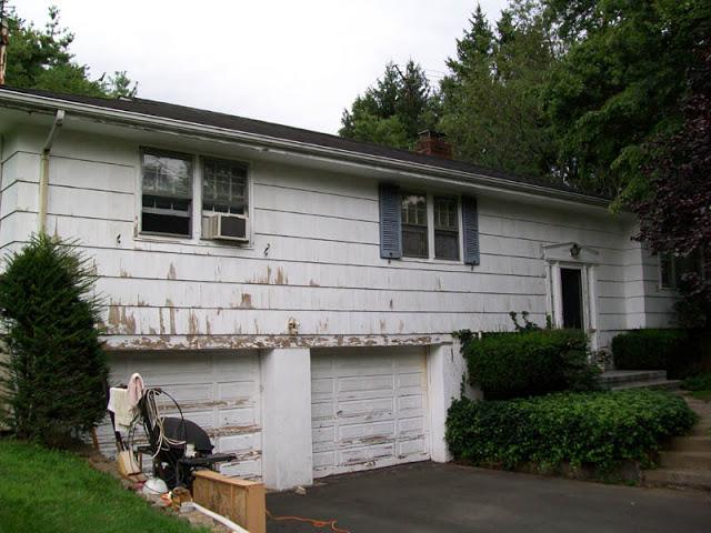 Home Exterior in Need of Paint