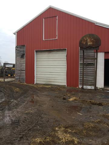 Front view of corn crib.