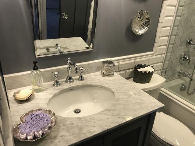 Quartz Bathroom Countertops