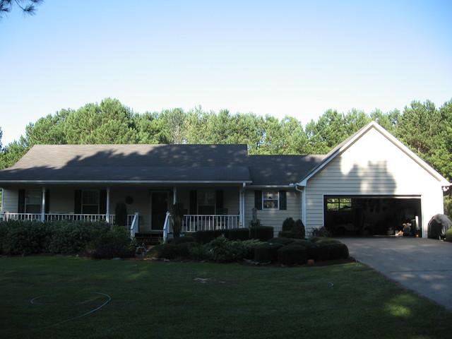 Parham Rd with the new vinyl siding installed