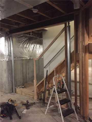 Smart Jacks to Stabilize Staircase
