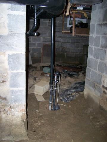 Damp Crawlspace in Sharon, CT