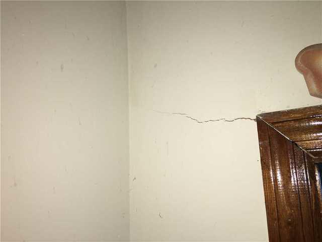 Cracks in Drywall