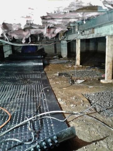 Drainage matting was installed to prevent water from getting trapped underneath the CleanSpace Liner. This matting will direct all the water to the SmartSump Pump.