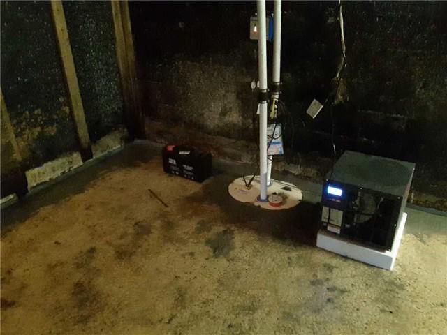 If the power goes out, the sump pump can continue to operate.