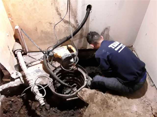 One of our Installation Specialists installing a Push Pier.