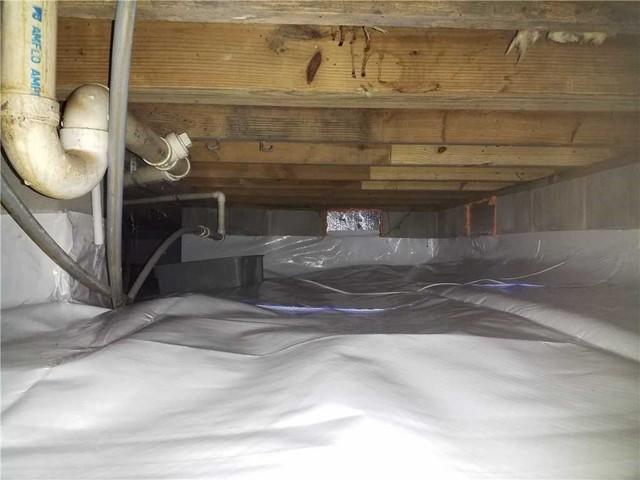 Crawl Space Vapor Barrier Installation