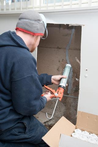 Application of Flexible Sealant