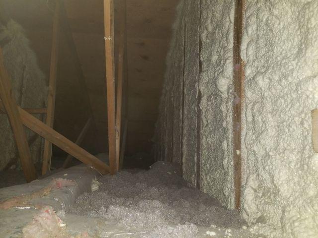 TruSoft cellulose and expanding polyurethane foam is used to insulate the attic.