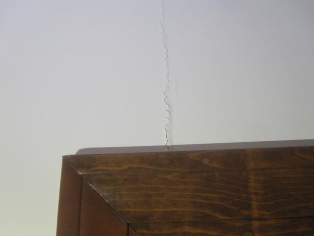 Vertical cracks