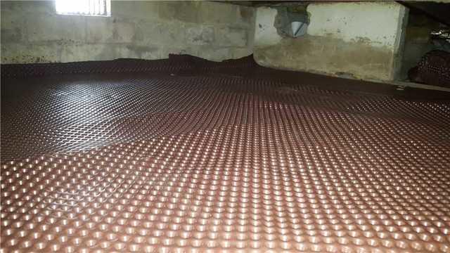 Polyethylene Membrane Installation