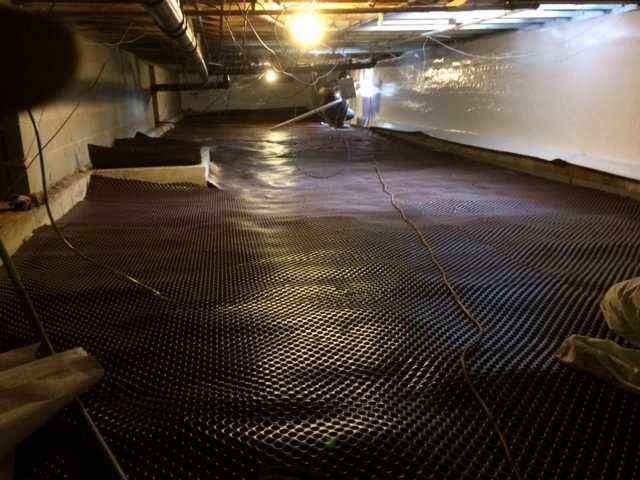 <p>Drainage Matting is installed with CleanSpace Liner.</p>