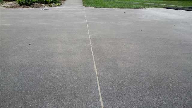 Driveway: Fixed