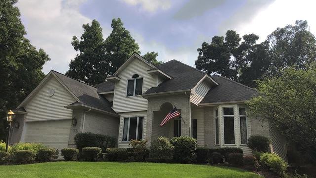 <p>The old roof did not match the house very well.</p>