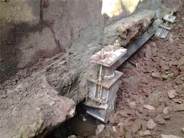 SmartJack system repairs foundation issues.