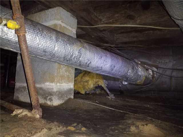 Moisture in the crawl space