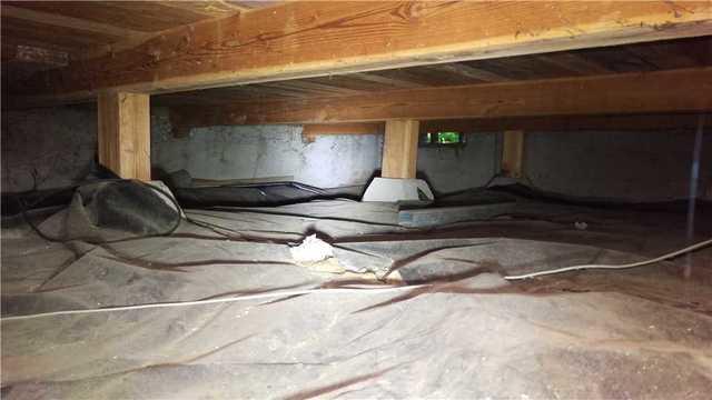 Dirty crawlspace in Portland