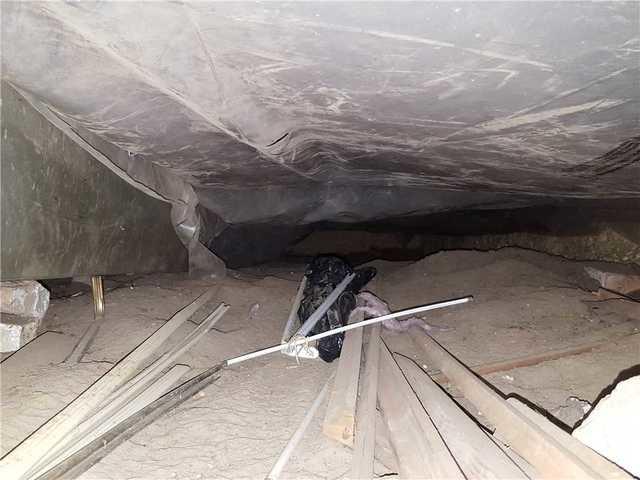 Vapour barrier on the floor joists