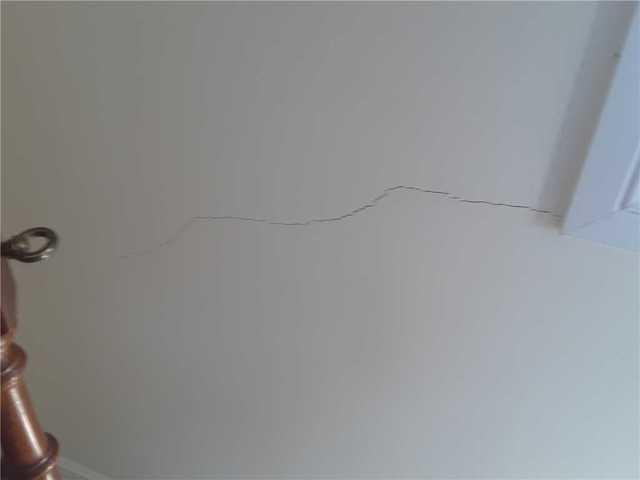 Ceiling Cracking