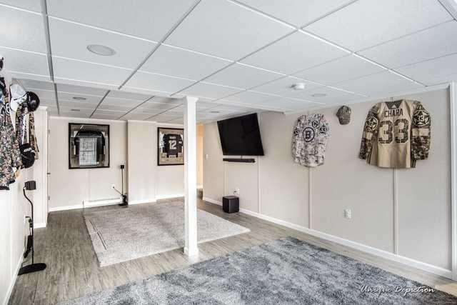 A Large and Comfortable Common Space