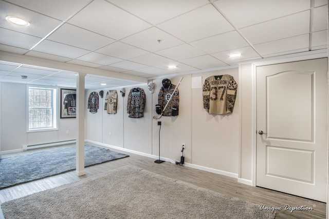 A Large and Comfortable Common Space