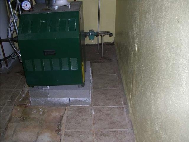 Water Seepage Carteret, NJ