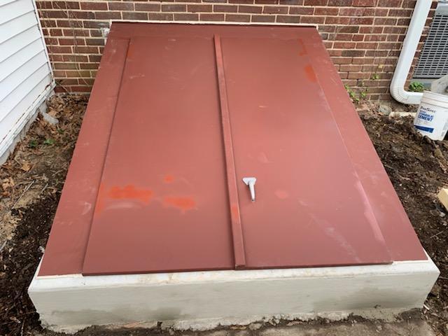 This finished custom angle door looks great after the installation!