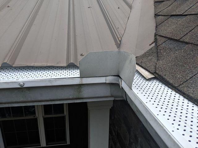 Pgrs Professional Grade Roofing Siding Gutters Downspouts Photo Album Gutters Gutter Guards Installed In Griffin Ga