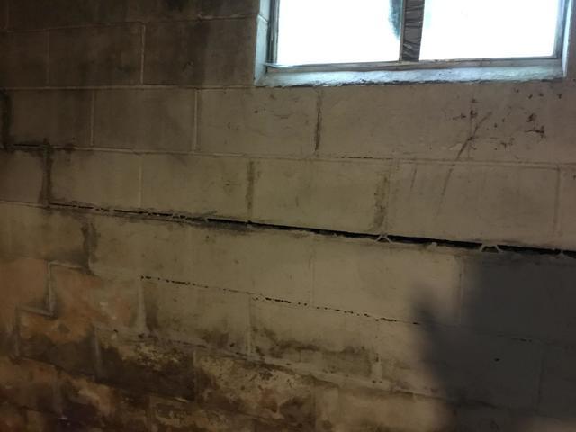 Bowing Block Wall