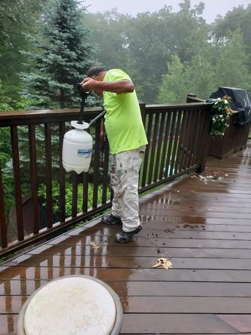 <p>Pre-job power washing for this deck in Middletown, CT</p>