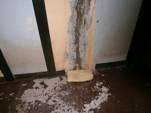 This huge crack was allowing water to seep into the basement. We repaired the damage with our FlexiSpan wall crack repair system. Since the FlexiSpan has the ability to expand and contract with the movement of the earth, it is a permanent solution to this problem. 